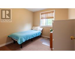 956 QUEENSBOROUGH COURT N - 30