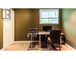 956 QUEENSBOROUGH COURT N - 41