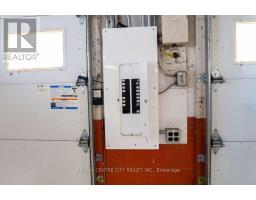 5604 DUNDAS STREET - 41
