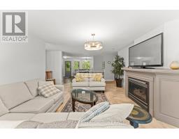10219 PINETREE DRIVE - 11