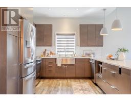 2224 YELLOWBIRCH PLACE - 18