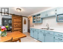 90 QUEEN STREET - 16