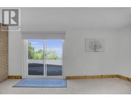3692 BEVERLY GLEN - 27
