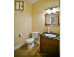7 - 384 HEAD STREET N - 16