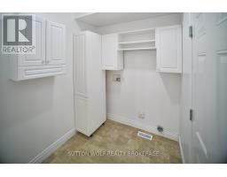 7 - 384 HEAD STREET N - 19