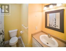 7 - 384 HEAD STREET N - 22