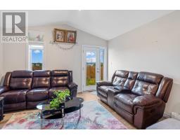 307 KENNINGTON WAY - 8