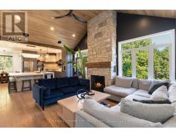 7 MARY BUCKE STREET - 24