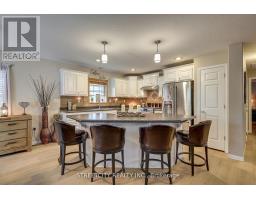 481 RICHARD CRESCENT - 10