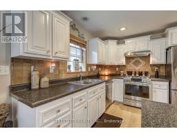 481 RICHARD CRESCENT - 12