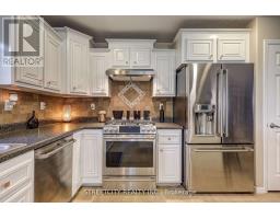 481 RICHARD CRESCENT - 14