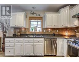 481 RICHARD CRESCENT - 15