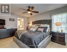 481 RICHARD CRESCENT - 22