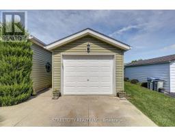 481 RICHARD CRESCENT - 36
