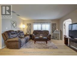 481 RICHARD CRESCENT - 4