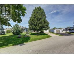481 RICHARD CRESCENT - 40