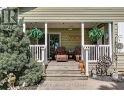 481 RICHARD CRESCENT - 41