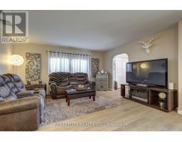 481 RICHARD CRESCENT - 6