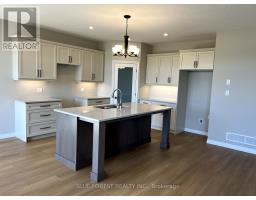 218 SNYDERS AVENUE - 2