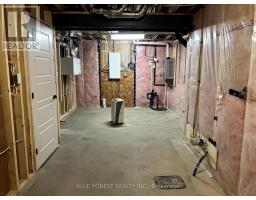 218 SNYDERS AVENUE - 23