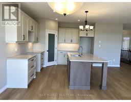 218 SNYDERS AVENUE - 3