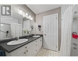 4228 CAMPBELL STREET N - 17