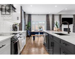 3 HARDY COURT - 28