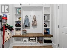 3 HARDY COURT - 36