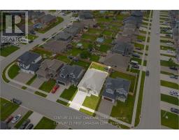 3 HARDY COURT - 7