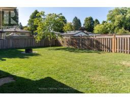 15 FROBISHER CRESCENT - 11