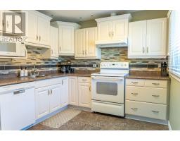 15 FROBISHER CRESCENT - 17