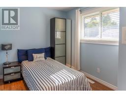 15 FROBISHER CRESCENT - 21