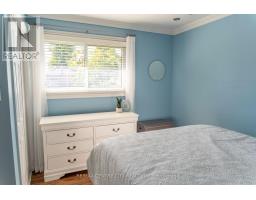 15 FROBISHER CRESCENT - 27