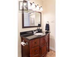 15 FROBISHER CRESCENT - 29