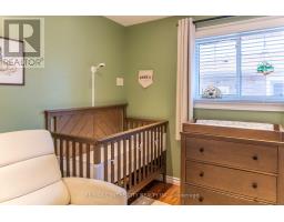 15 FROBISHER CRESCENT - 31