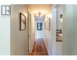 15 FROBISHER CRESCENT - 33