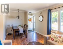 15 FROBISHER CRESCENT - 37
