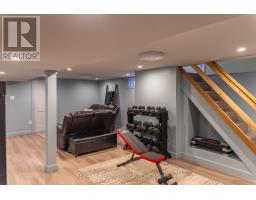 15 FROBISHER CRESCENT - 39