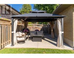 15 FROBISHER CRESCENT - 7