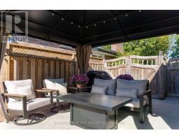 15 FROBISHER CRESCENT - 8
