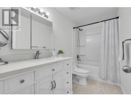 25 - 70 CHAPMAN COURT - 27