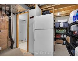 25 - 70 CHAPMAN COURT - 33
