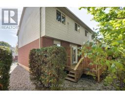 25 - 70 CHAPMAN COURT - 36