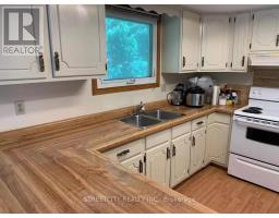 37 JENNIFER ROAD - 8