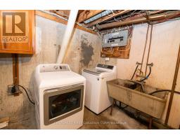 711 ALANBROOK STREET S - 40