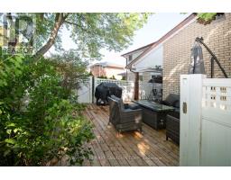 711 ALANBROOK STREET S - 43