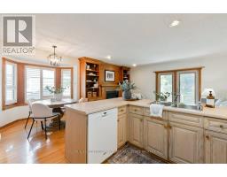 416 BROCK STREET - 6