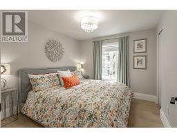 41 MILFORD CRESCENT - 36