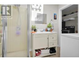 578 OXFORD STREET - 24
