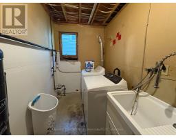 15 TREADWELL STREET E - 30